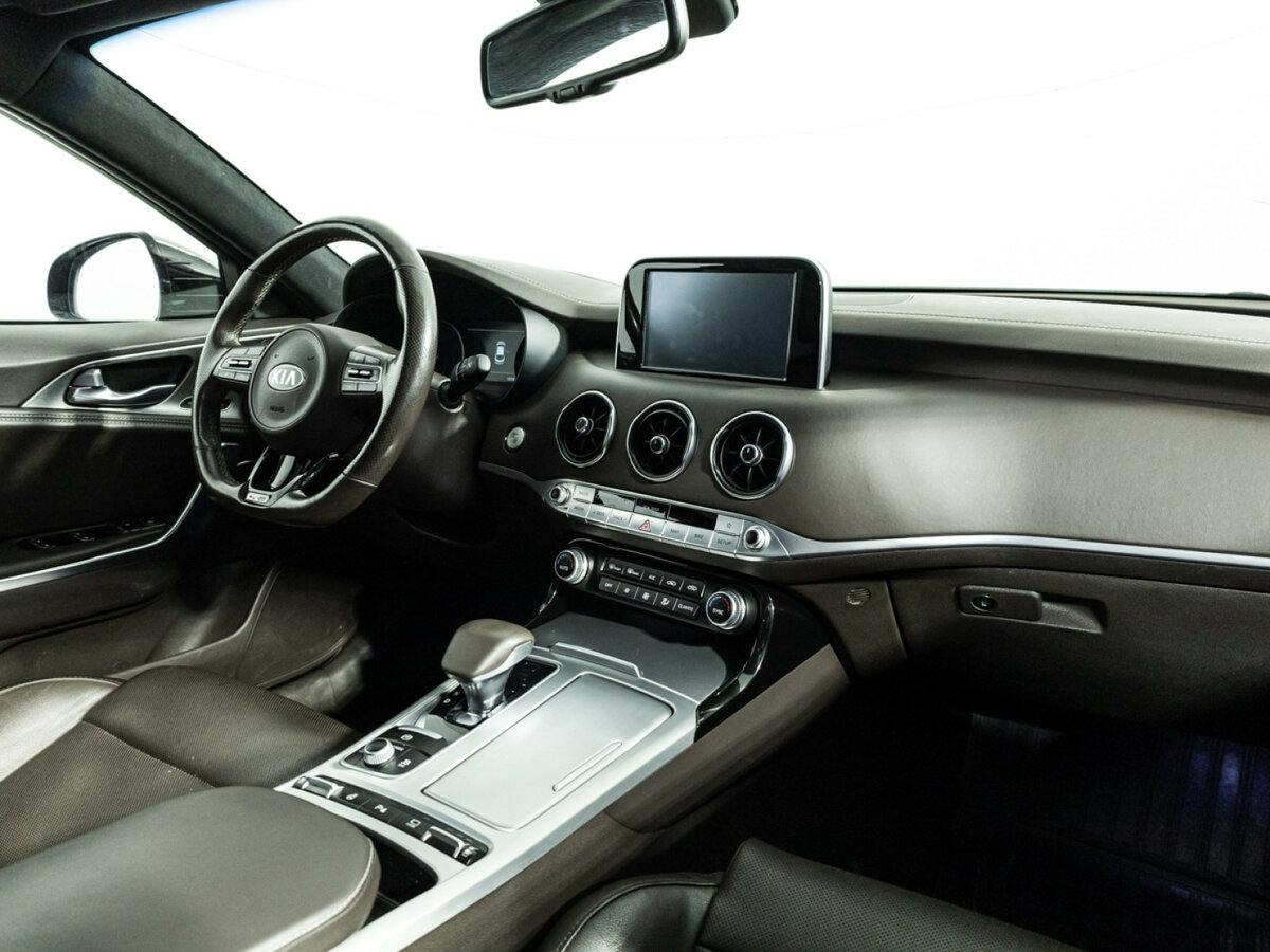 Kia Stinger с пробегом — 2018 год. Фото: #8