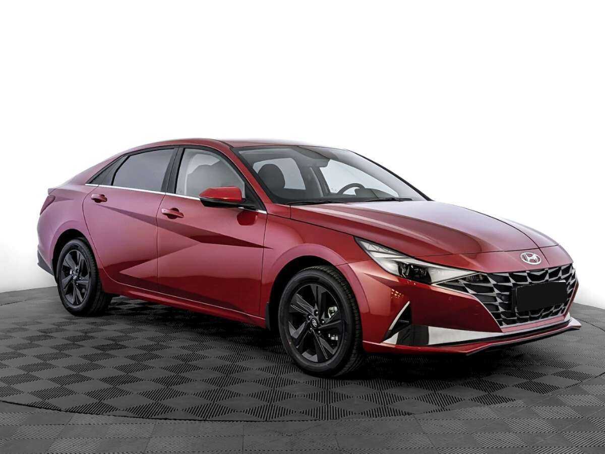 Hyundai Elantra с пробегом — 2022 год. Фото: #2