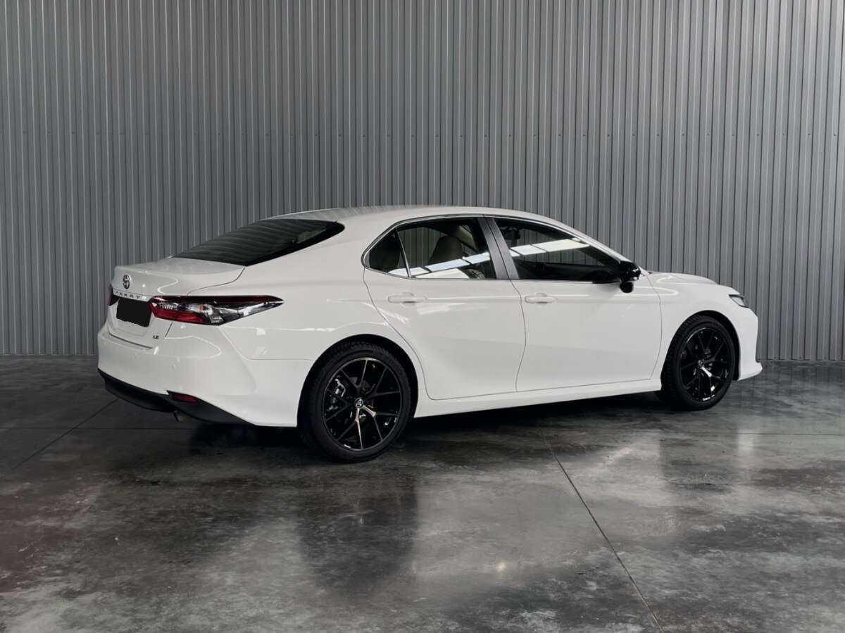 Toyota Camry с пробегом — 2022 год. Фото: #4