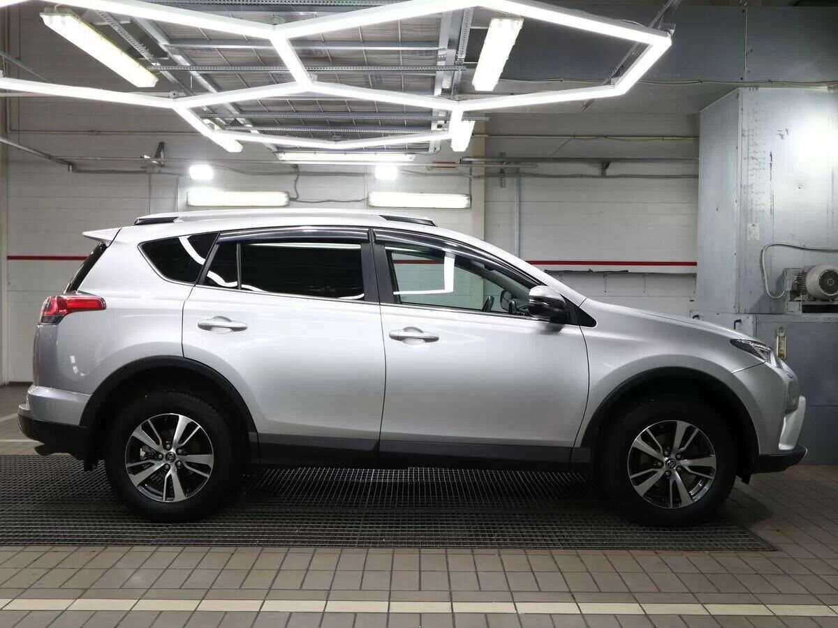 Toyota RAV4 с пробегом — 2019 год. Фото: #1