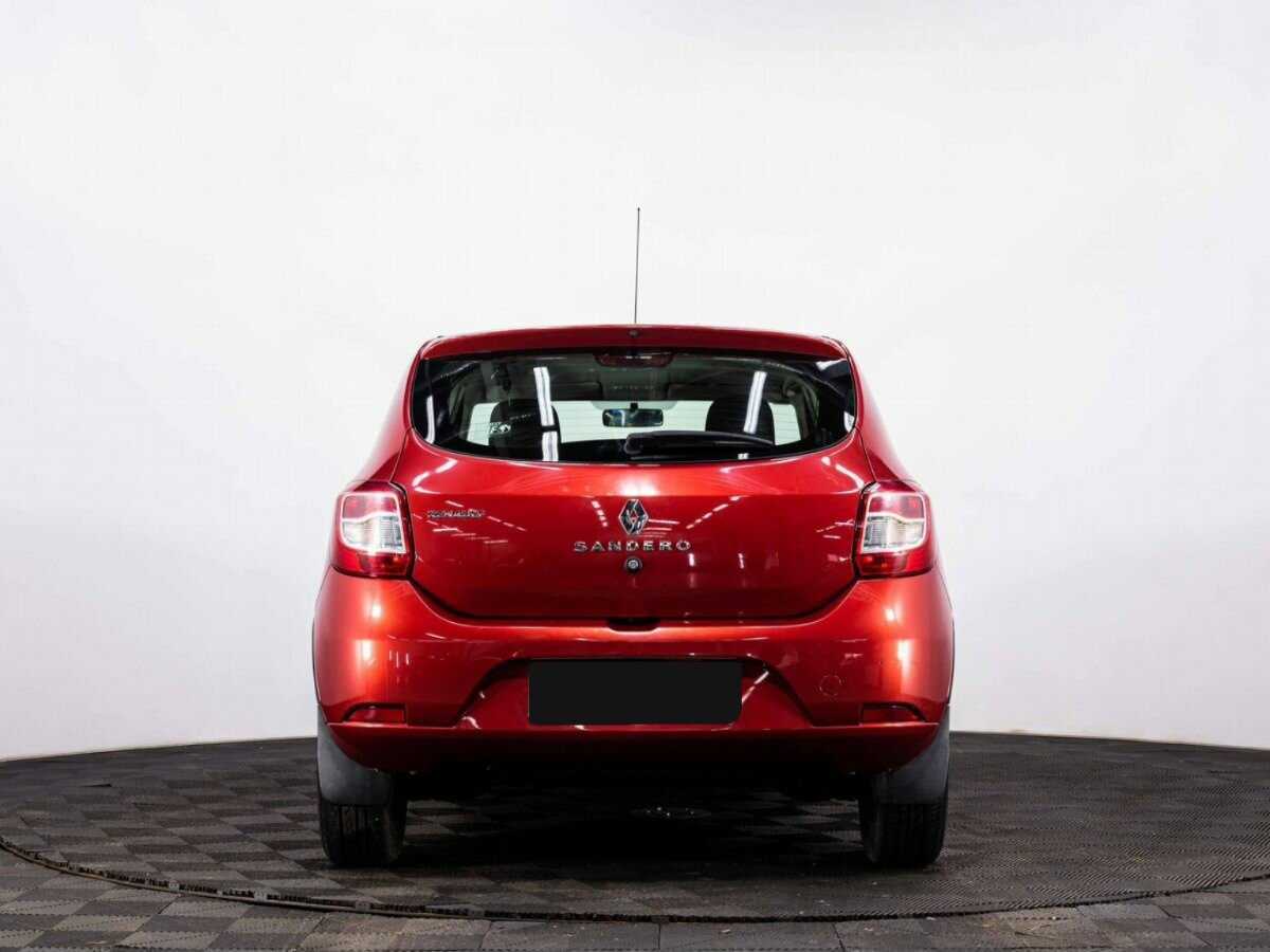 Renault Sandero с пробегом — 2017 год. Фото: #4