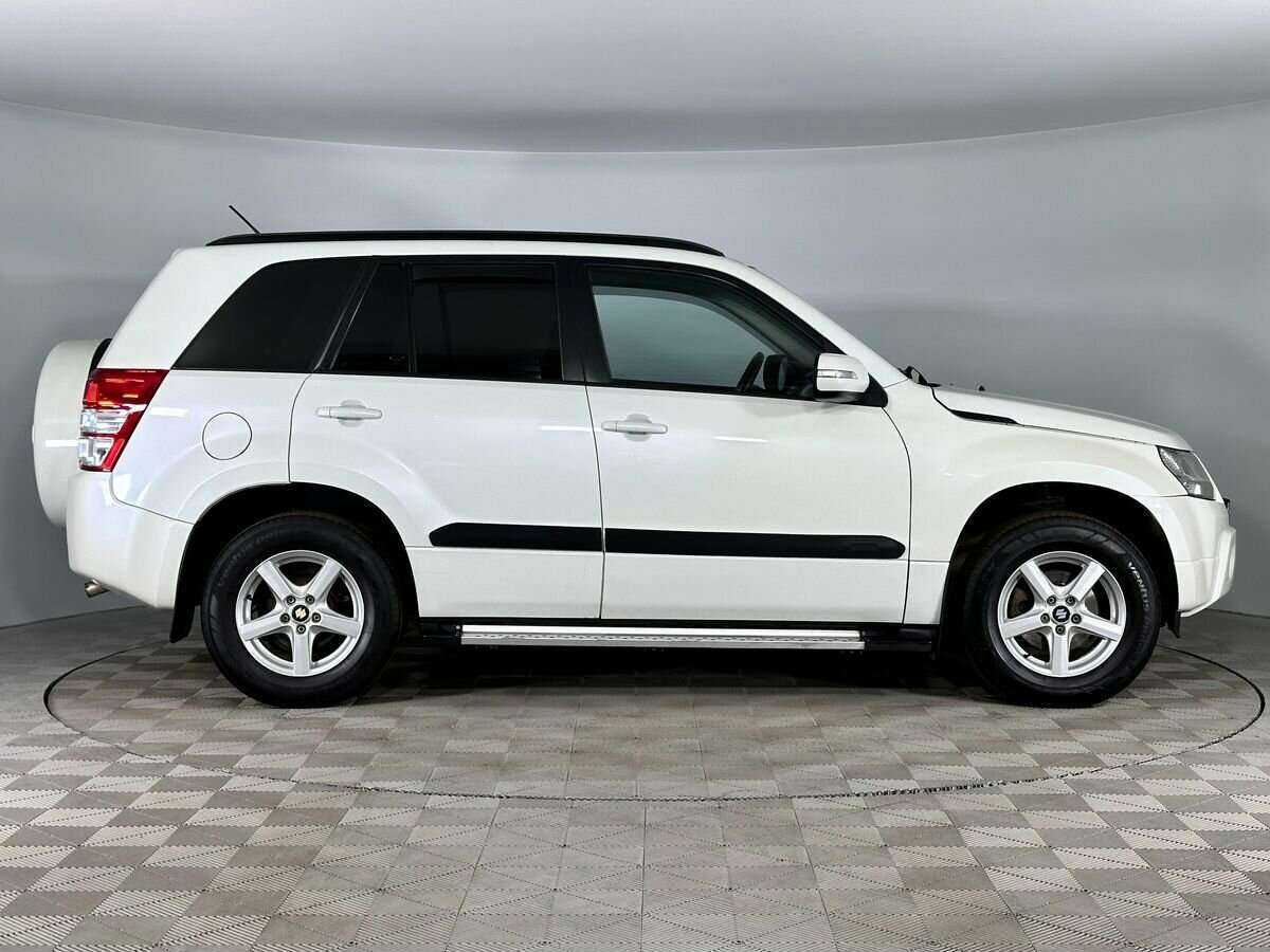 Suzuki Grand Vitara с пробегом — 2011 год. Фото: #4