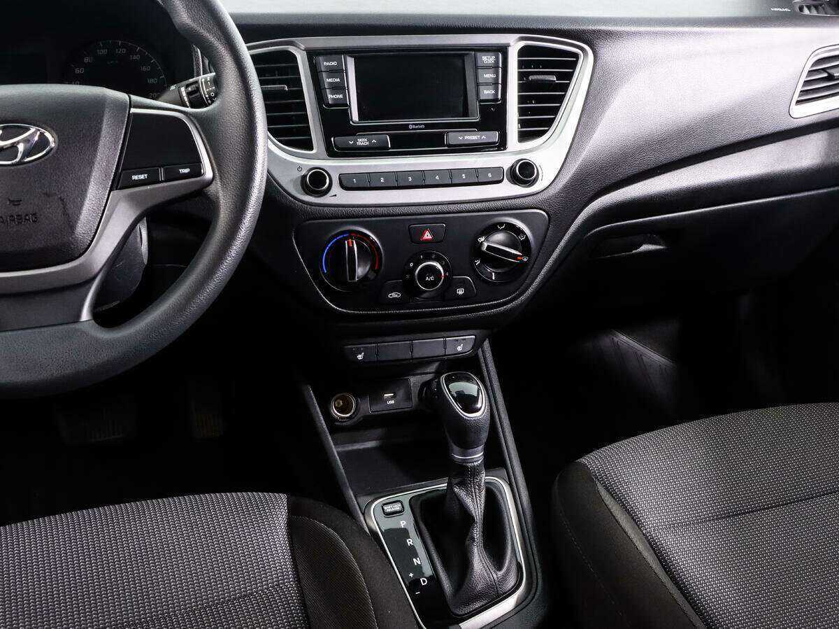 Hyundai Solaris с пробегом — 2020 год. Фото: #12