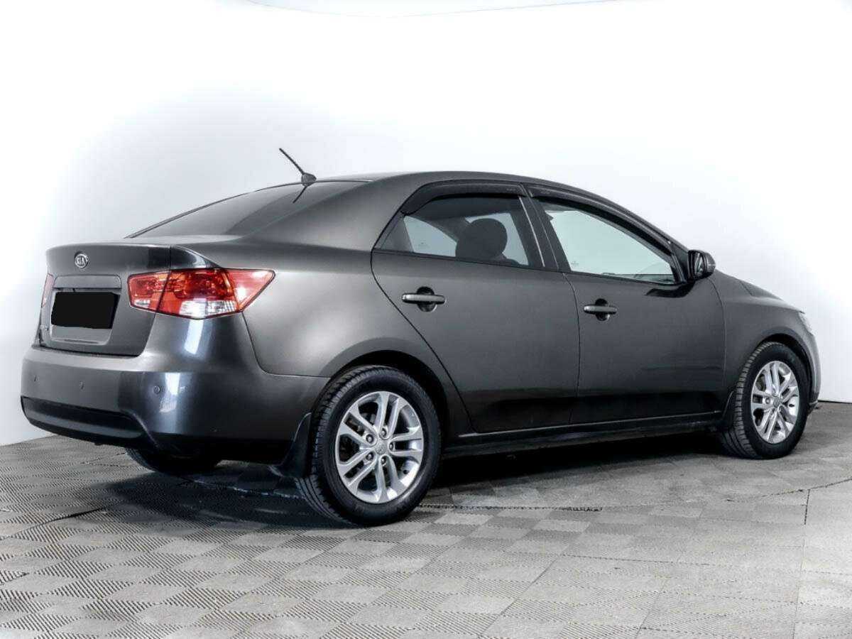 Kia Cerato с пробегом — 2010 год. Фото: #3