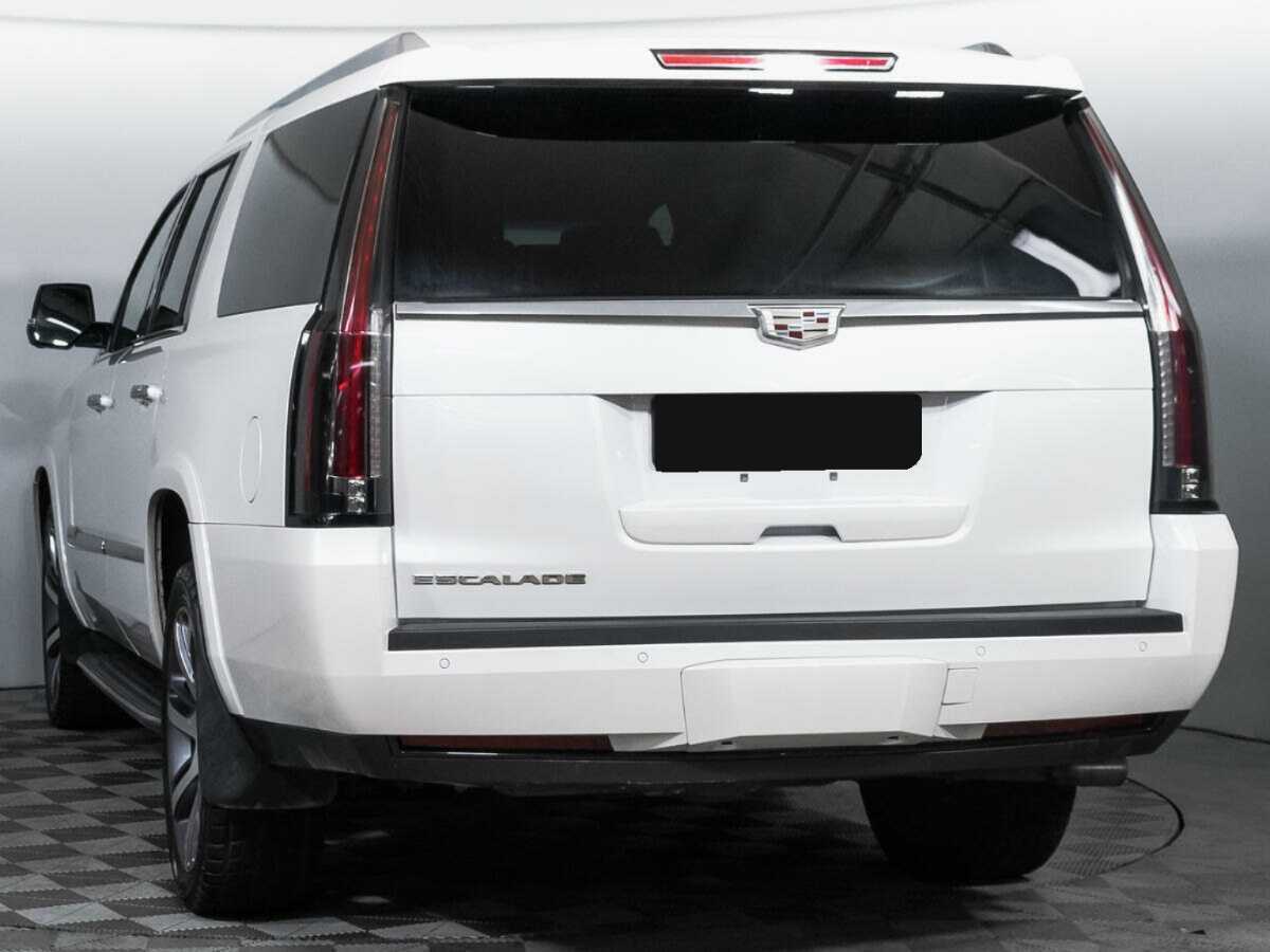 Cadillac Escalade с пробегом — 2015 год. Фото: #5