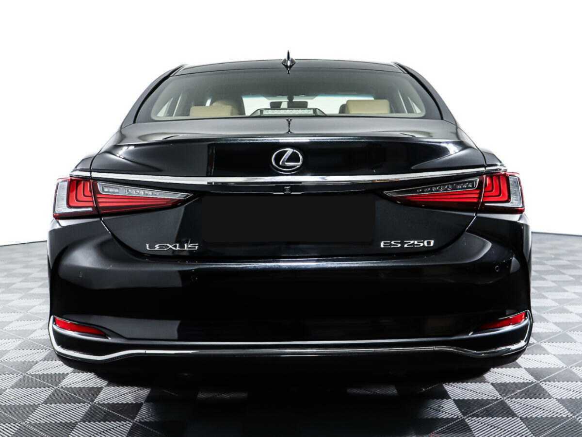 Lexus ES с пробегом — 2019 год. Фото: #5