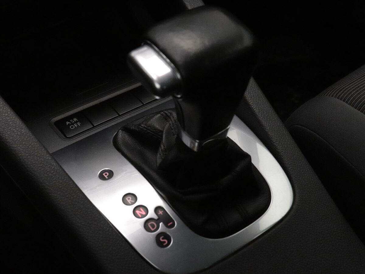 Volkswagen Golf с пробегом — 2007 год. Фото: #11