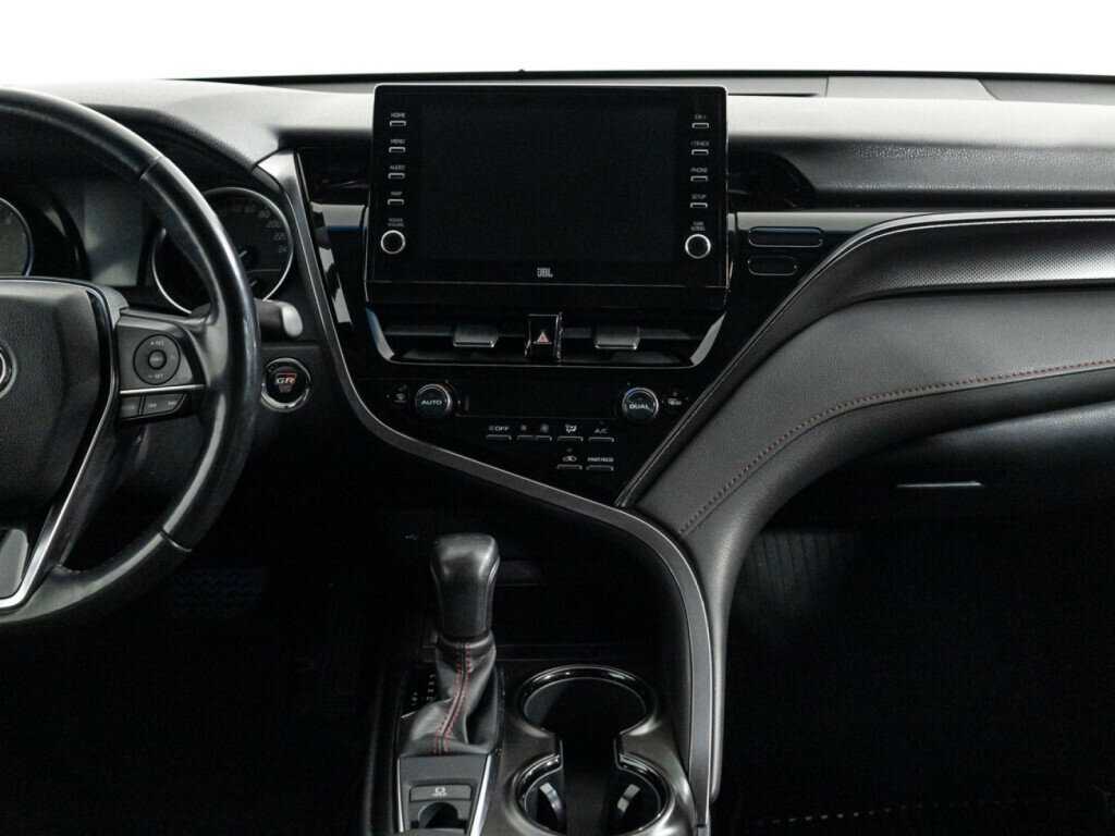 Toyota Camry с пробегом — 2021 год. Фото: #13