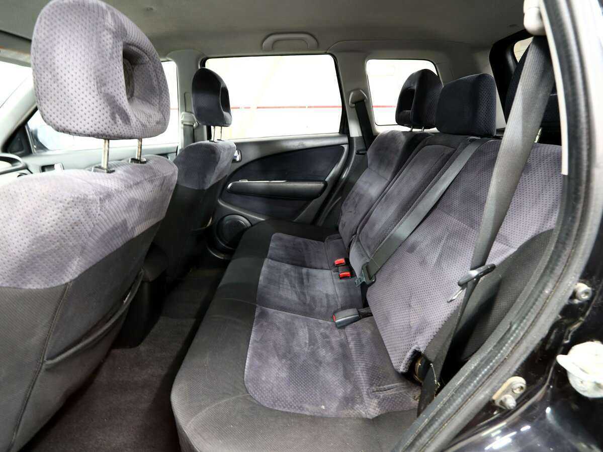 Mitsubishi Outlander с пробегом — 2005 год. Фото: #9