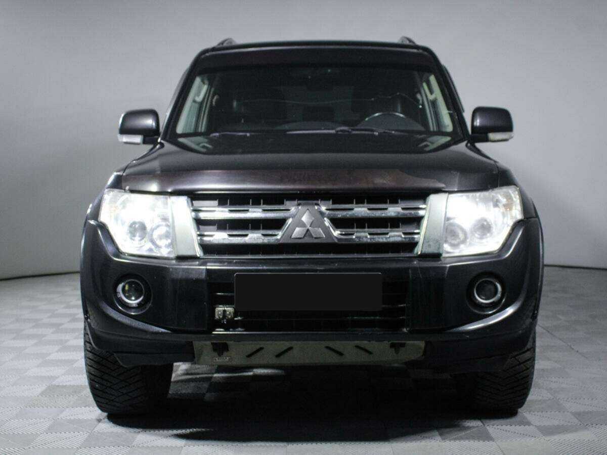 Mitsubishi Pajero с пробегом — 2011 год. Фото: #1