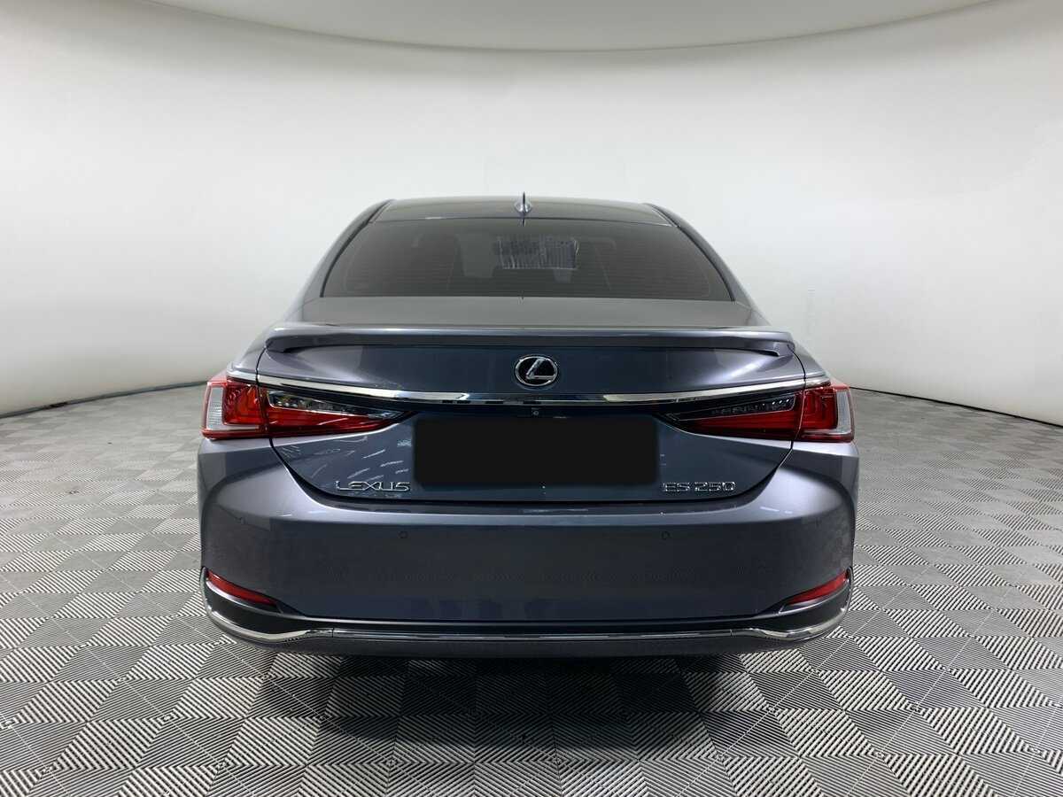 Lexus ES с пробегом — 2018 год. Фото: #4