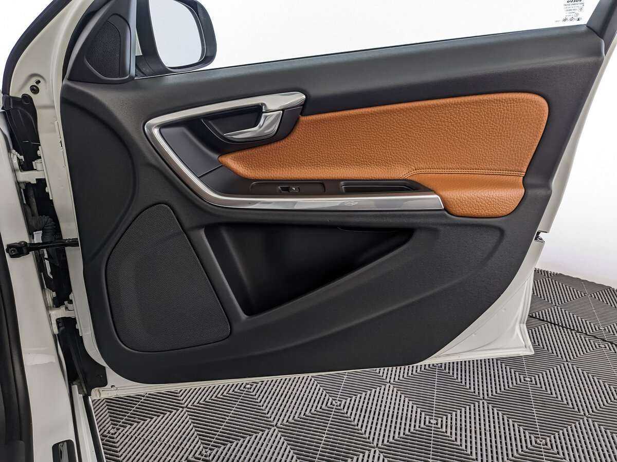 Volvo S60 с пробегом — 2012 год. Фото: #22