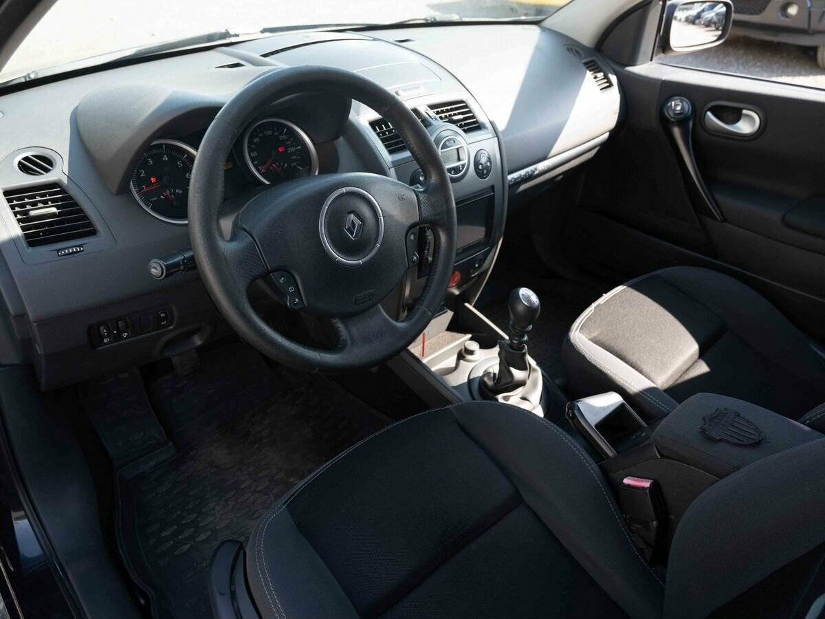 Renault Megane с пробегом — 2008 год. Фото: #7