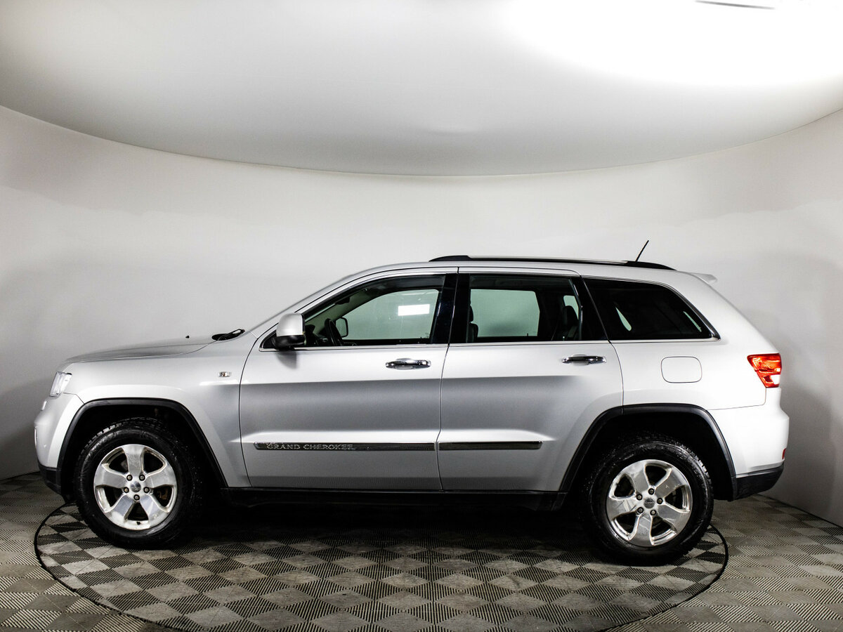 Jeep Grand Cherokee с пробегом — 2012 год. Фото: #7