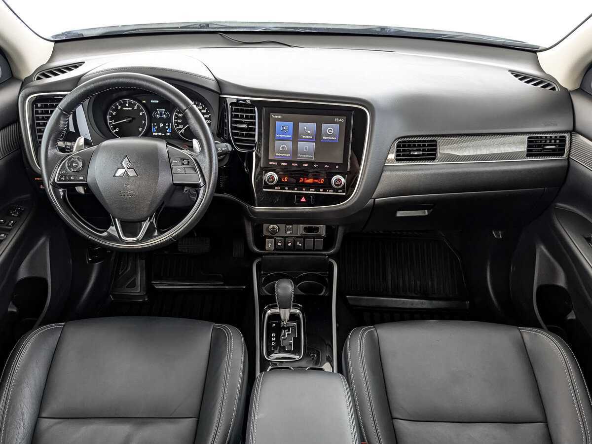 Mitsubishi Outlander с пробегом — 2021 год. Фото: #9