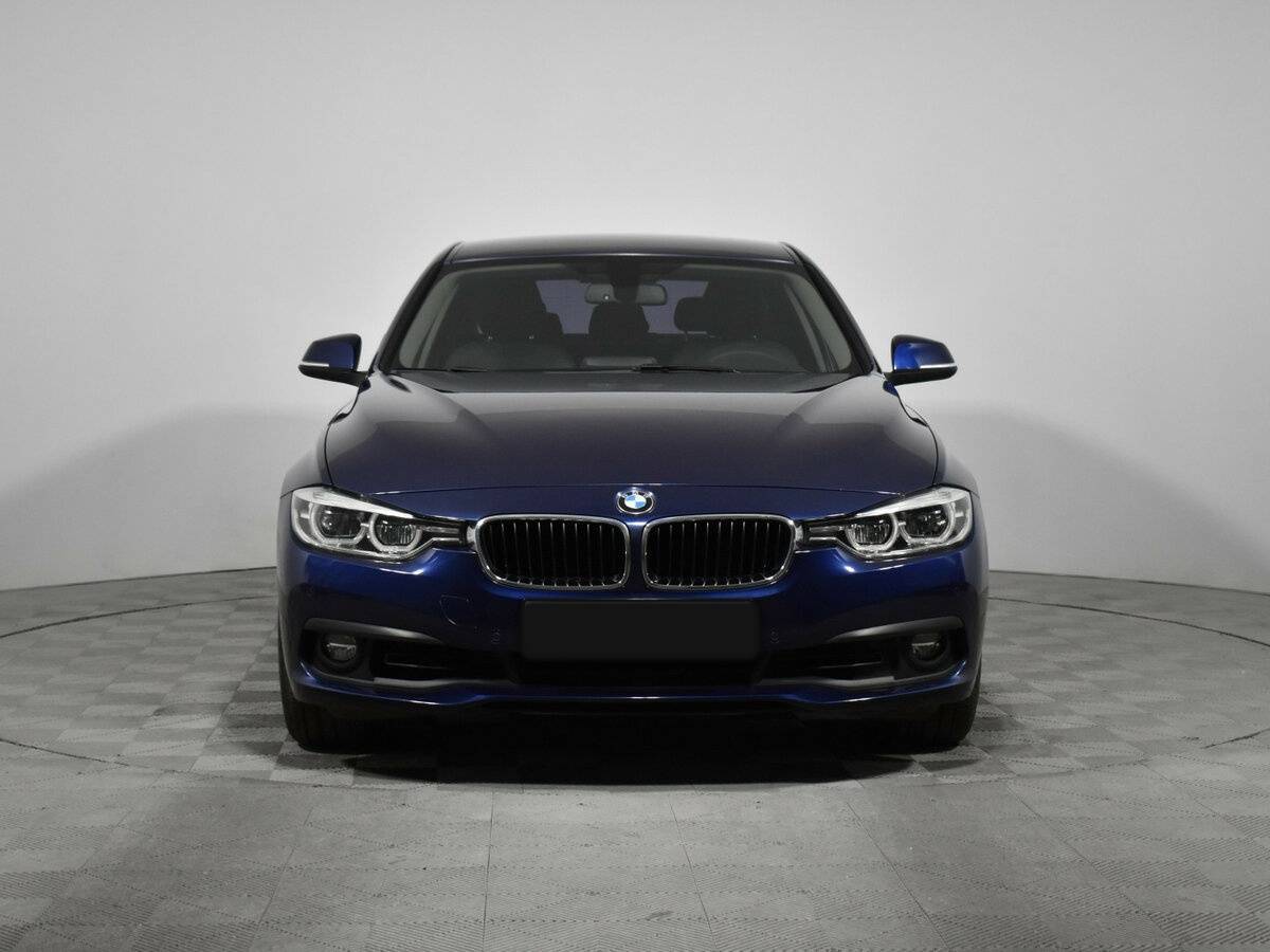 BMW 3 серии с пробегом — 2015 год. Фото: #1