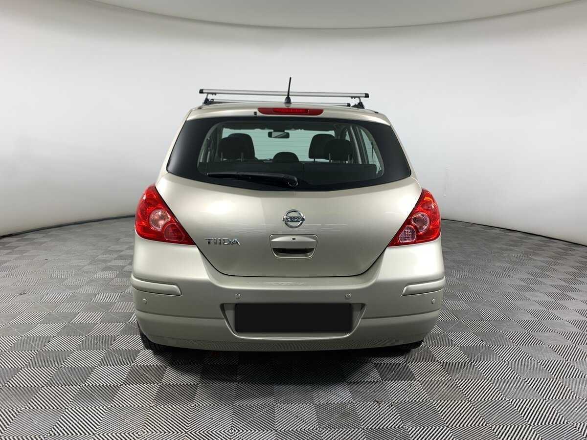 Nissan Tiida с пробегом — 2010 год. Фото: #5