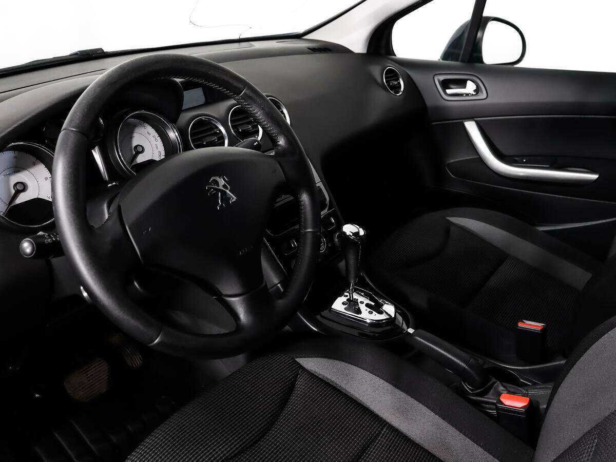 Peugeot 408 с пробегом — 2014 год. Фото: #8