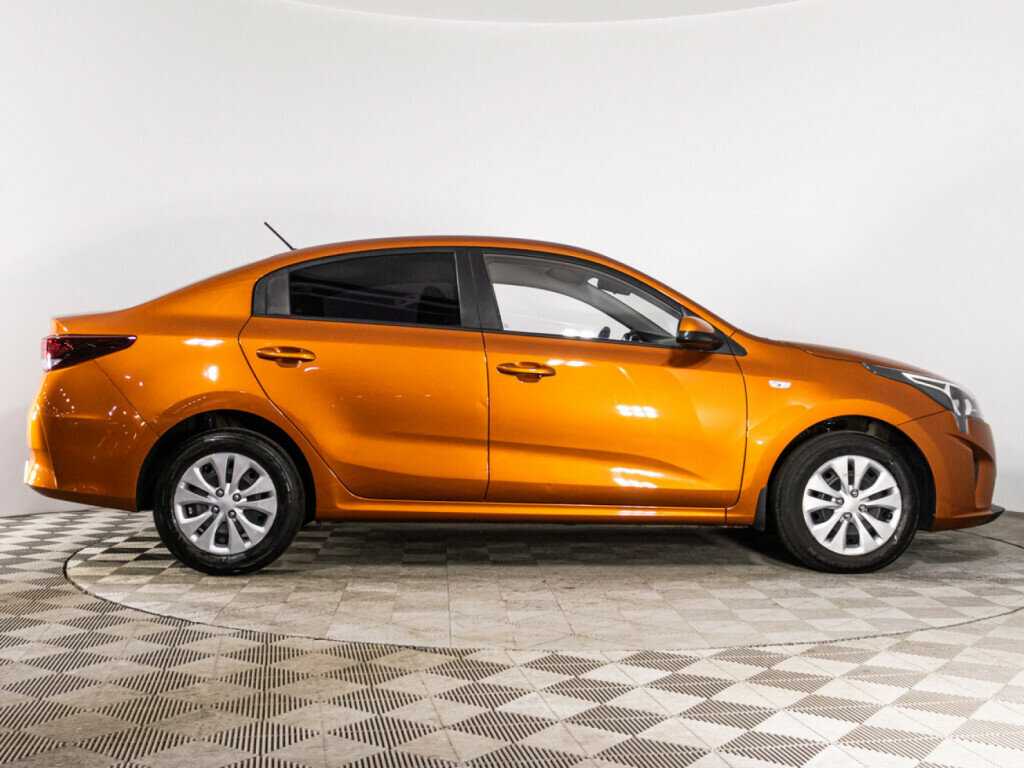 Kia Rio с пробегом — 2021 год. Фото: #3