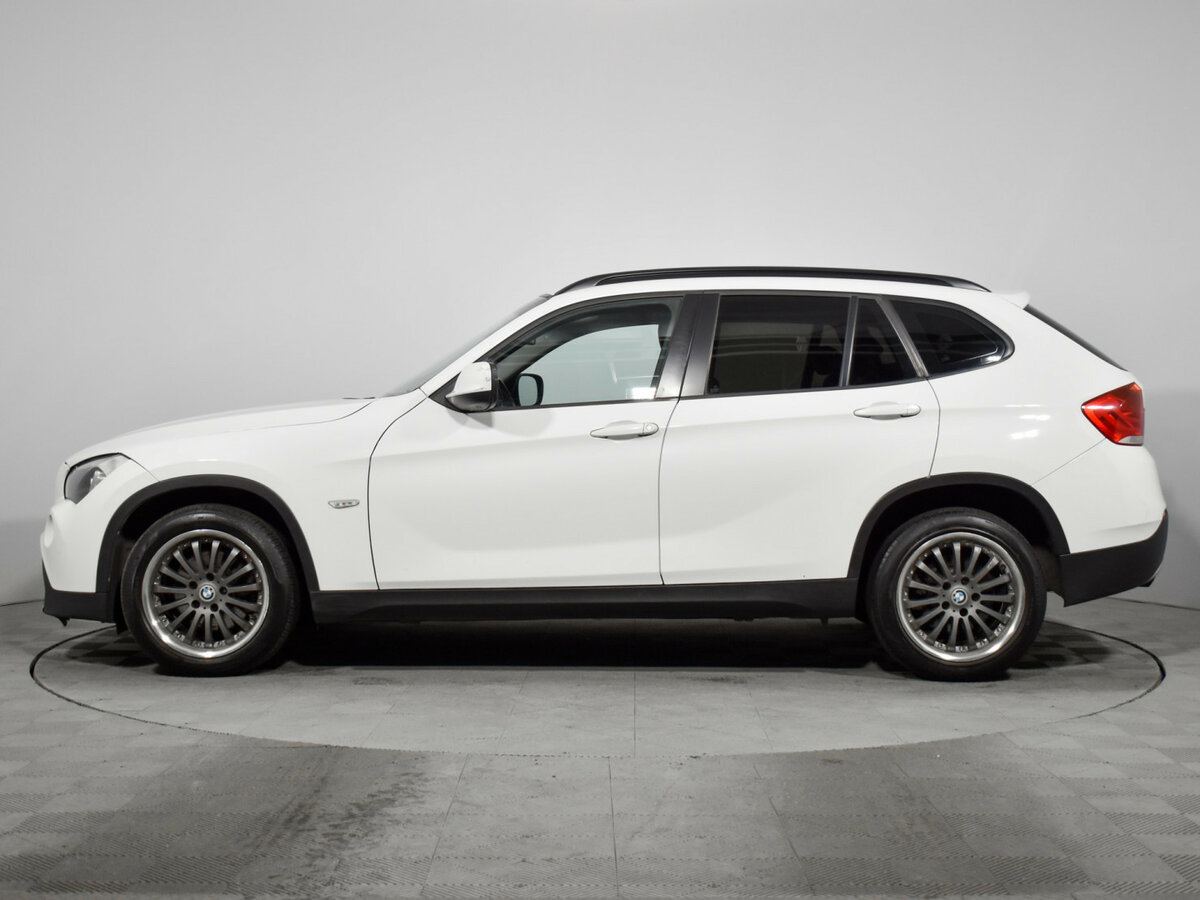 BMW X1 с пробегом — 2011 год. Фото: #6