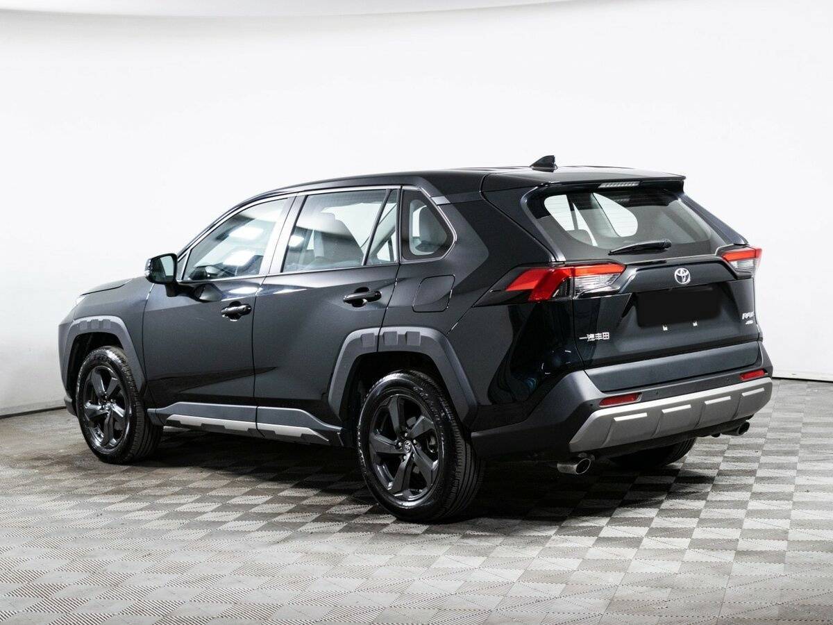 Toyota RAV4 с пробегом — 2023 год. Фото: #6