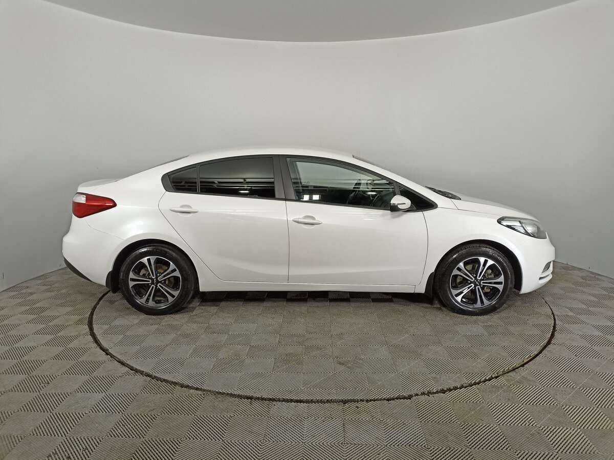 Kia Cerato с пробегом — 2016 год. Фото: #3