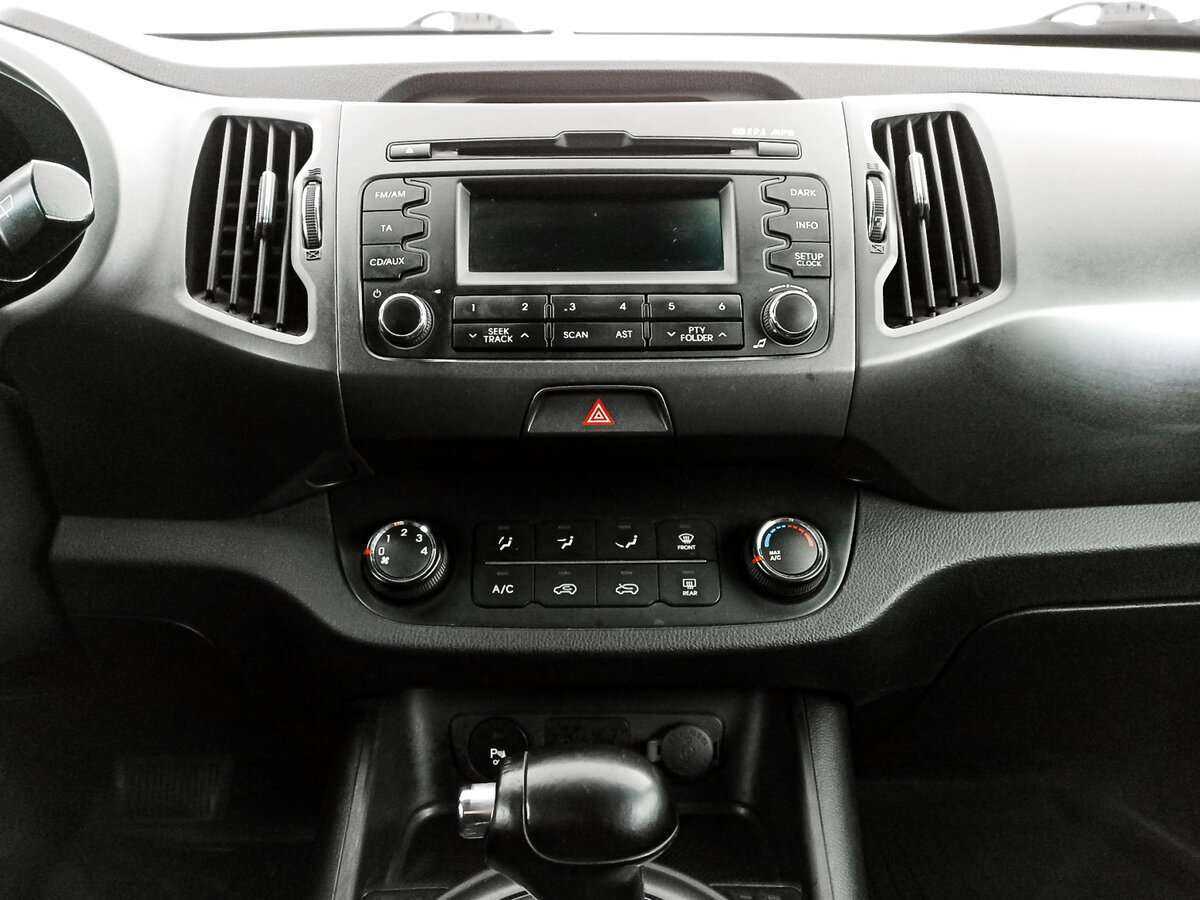 Kia Sportage с пробегом — 2011 год. Фото: #12