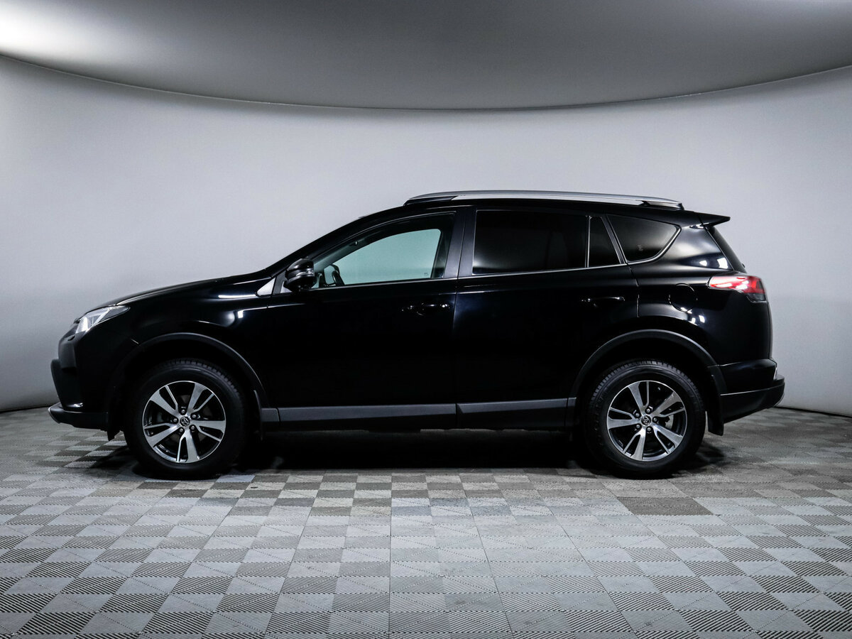 Toyota RAV4 с пробегом — 2019 год. Фото: #7