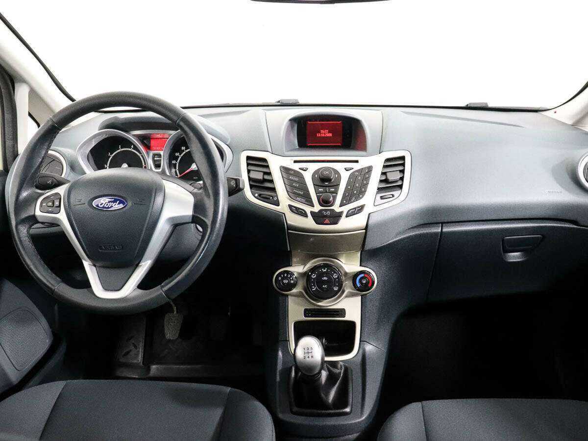 Ford Fiesta с пробегом — 2008 год. Фото: #10