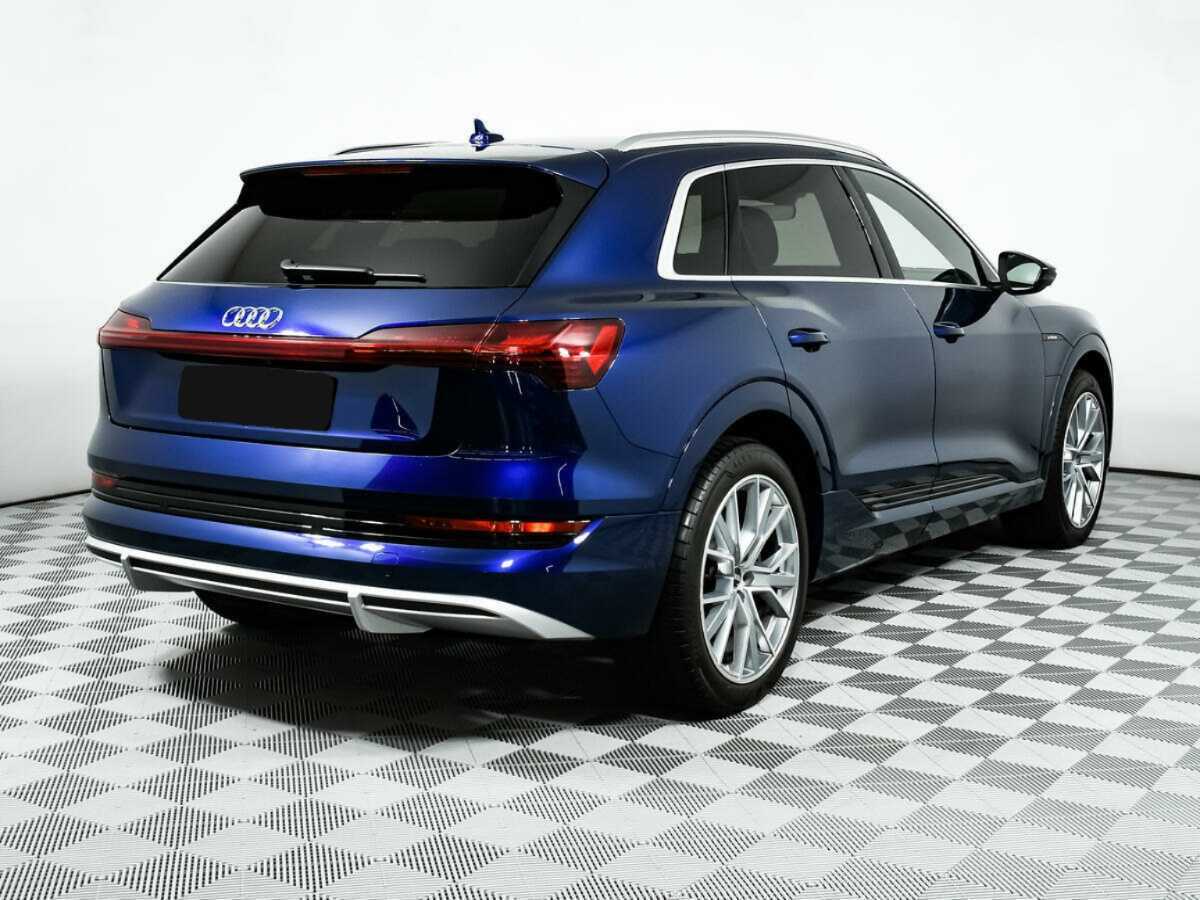 Audi e-tron с пробегом — 2022 год. Фото: #4