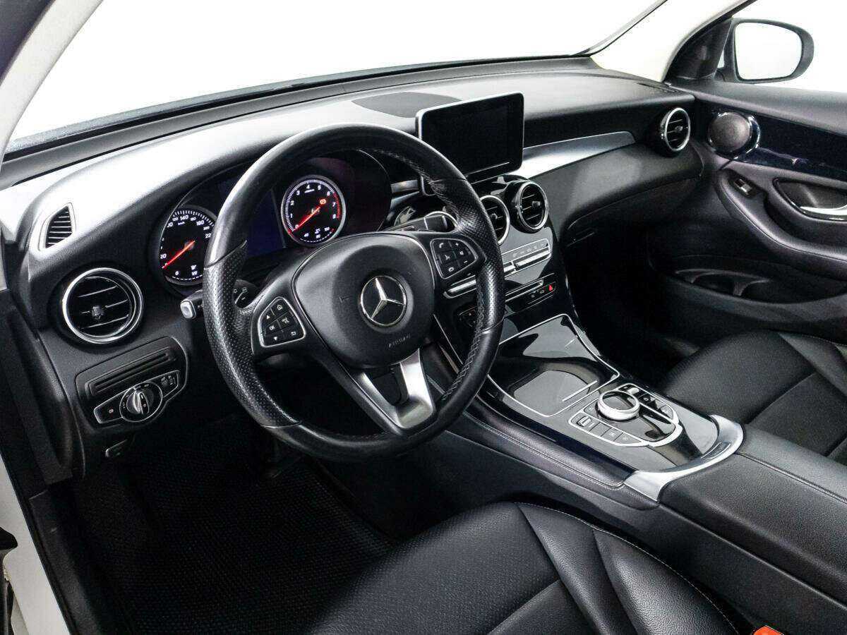 Mercedes-Benz GLC с пробегом — 2016 год. Фото: #10