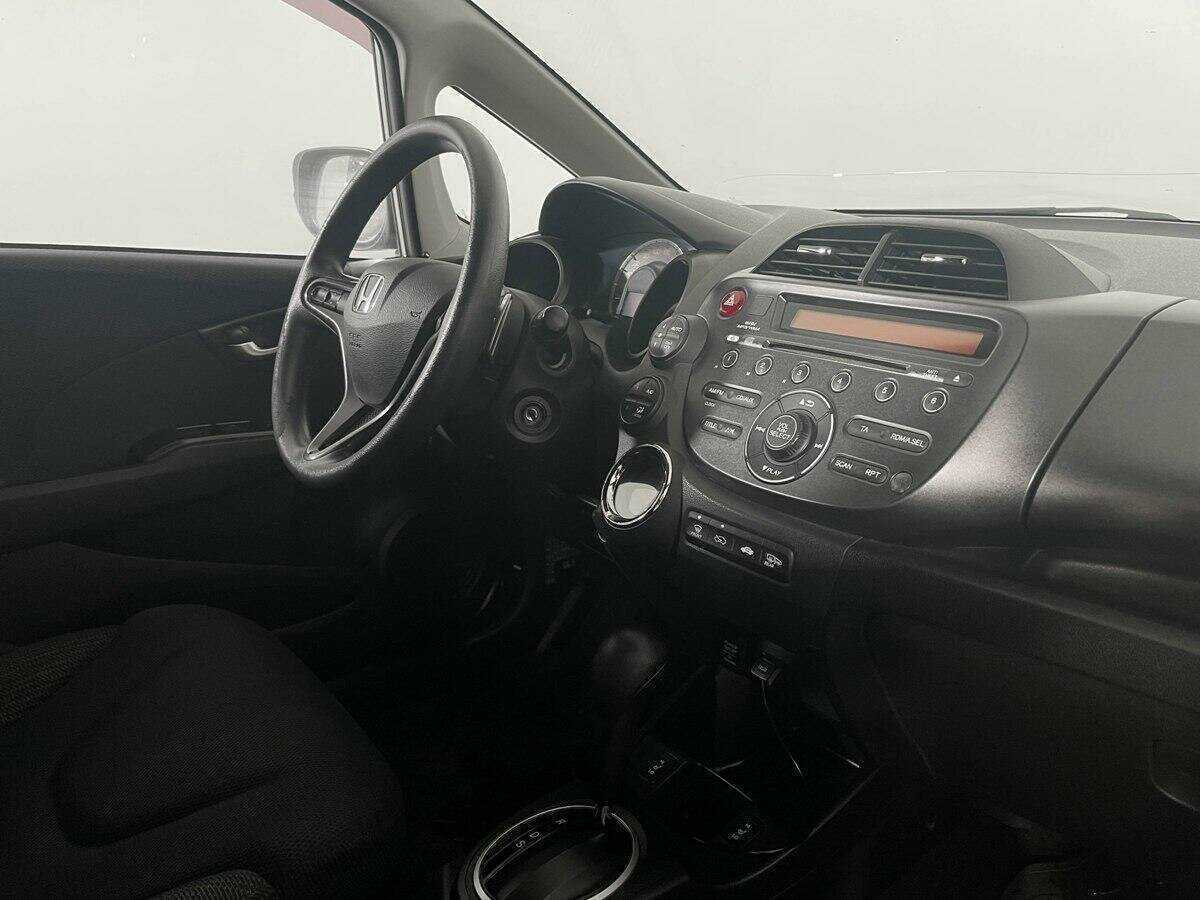 Honda Jazz с пробегом — 2011 год. Фото: #8