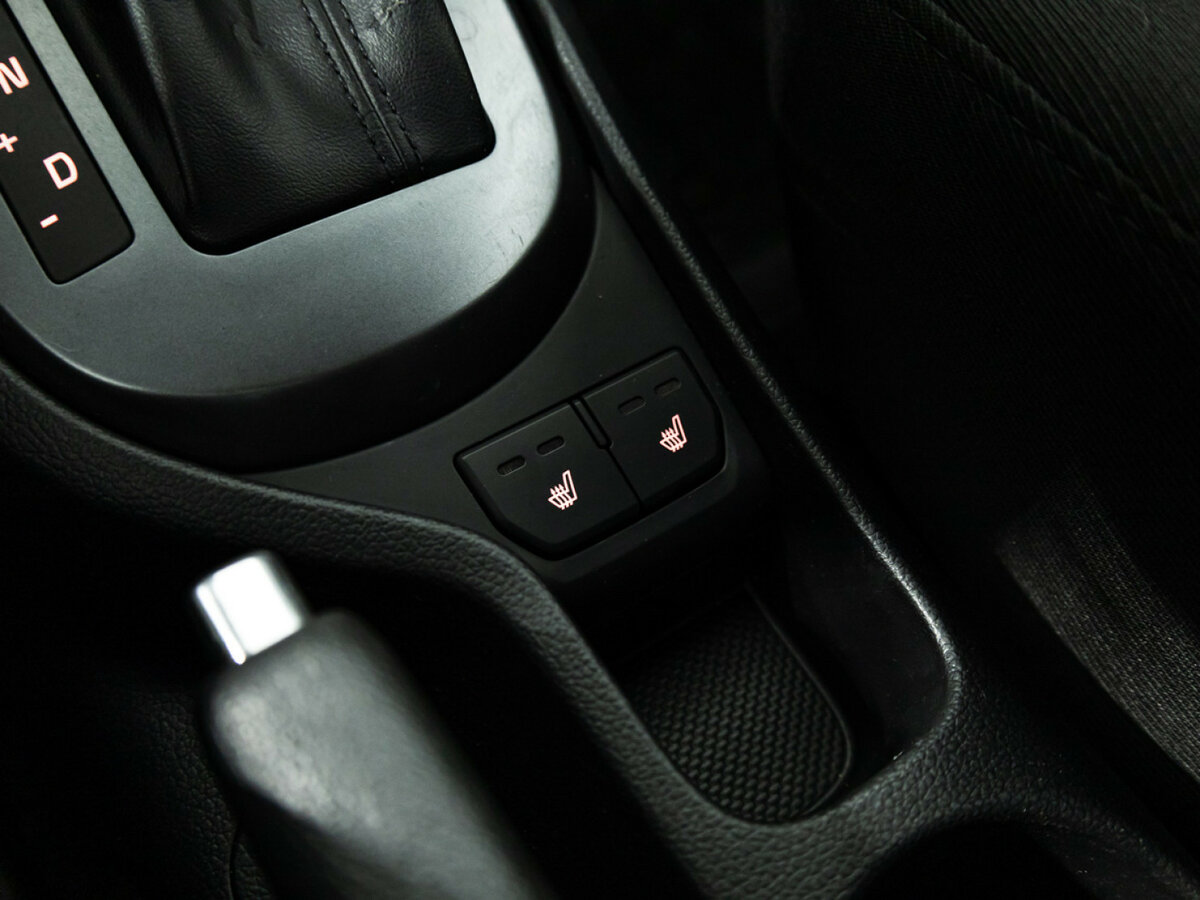 Kia Rio с пробегом — 2015 год. Фото: #15