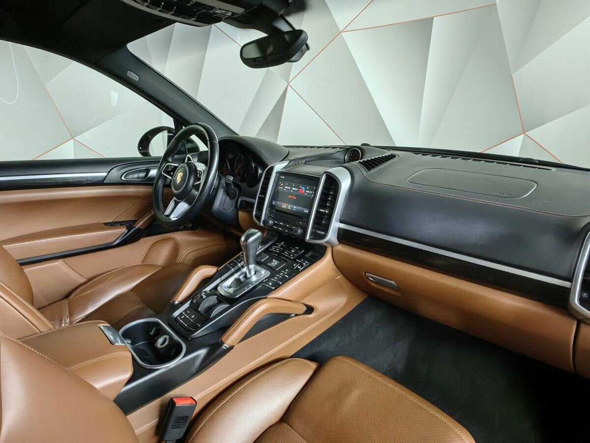 Porsche Cayenne с пробегом — 2016 год. Фото: #8