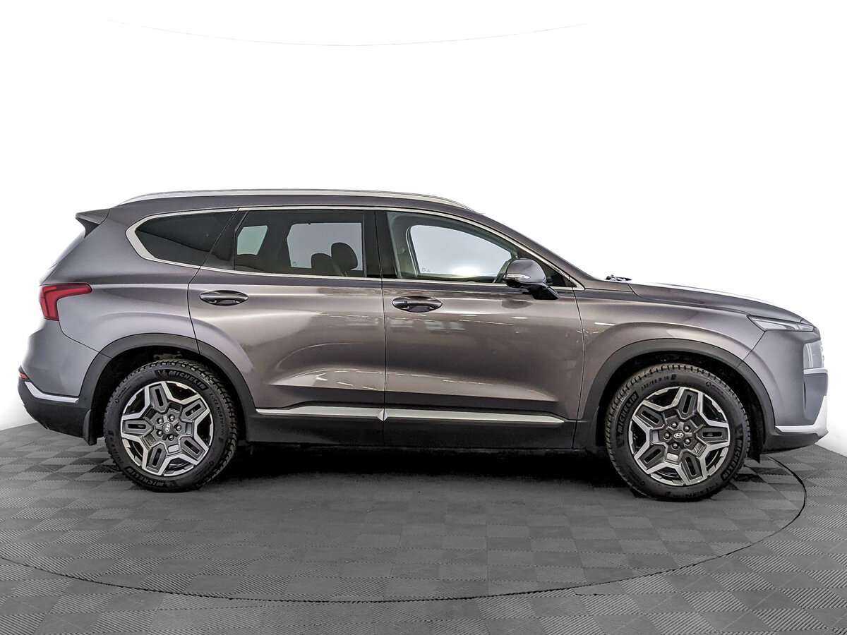 Hyundai Santa Fe с пробегом — 2022 год. Фото: #3