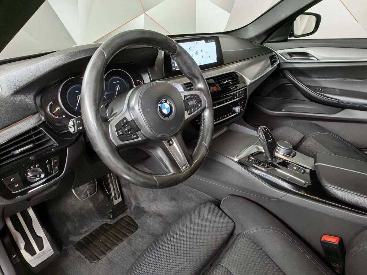 BMW 5 серии с пробегом — 2017 год. Фото: #10