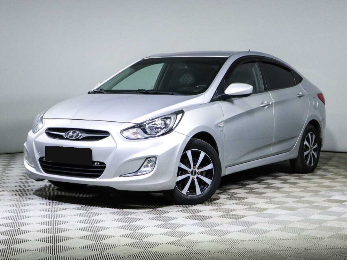 Hyundai Solaris с пробегом — 2011 год. Фото: #0
