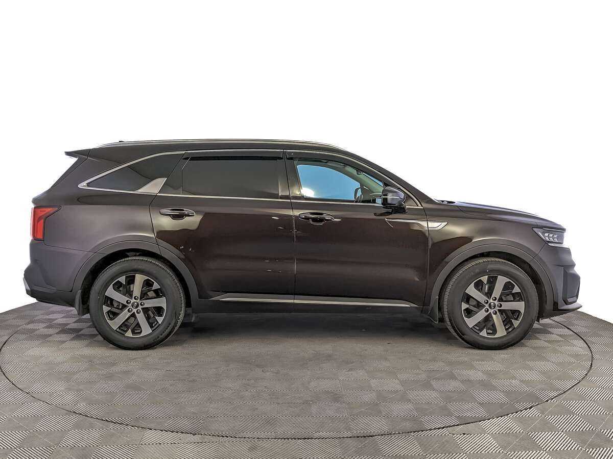 Kia Sorento с пробегом — 2021 год. Фото: #3
