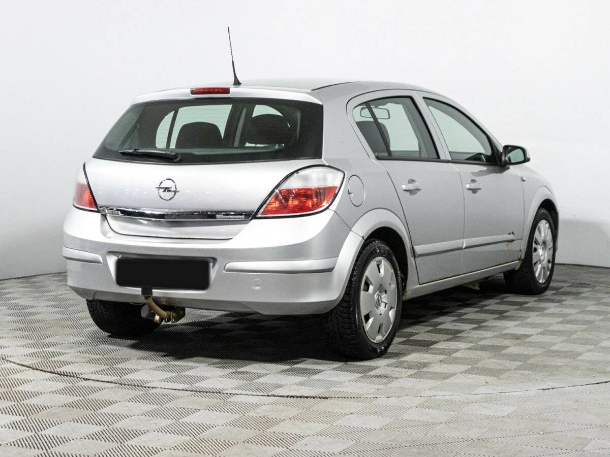 Opel Astra с пробегом — 2006 год. Фото: #4