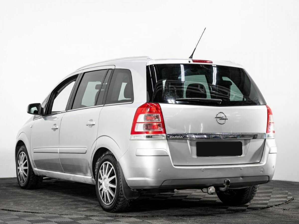 Opel Zafira с пробегом — 2011 год. Фото: #5