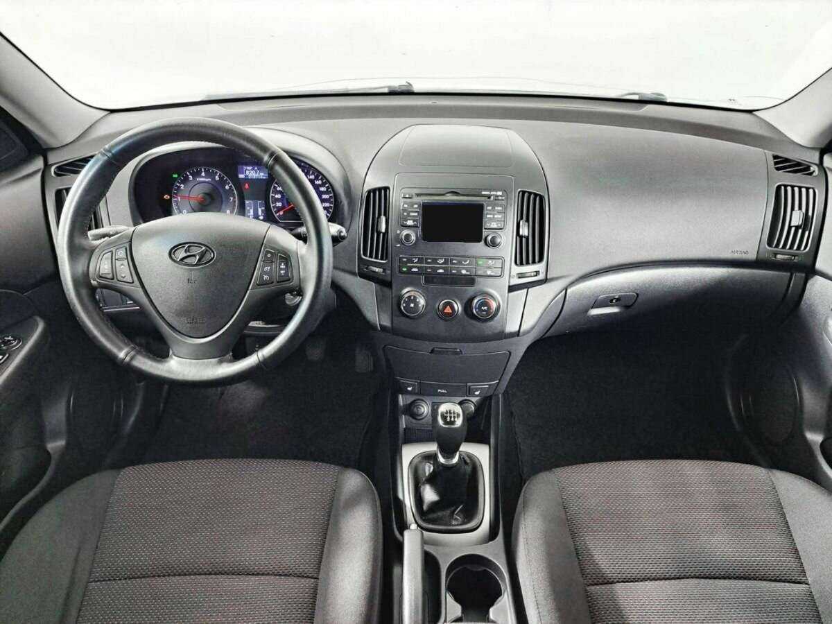 Hyundai i30 с пробегом — 2011 год. Фото: #13