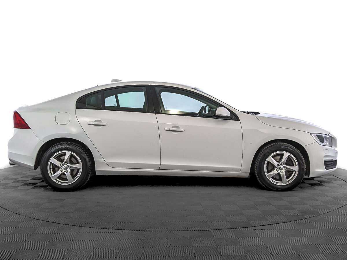 Volvo S60 с пробегом — 2015 год. Фото: #3