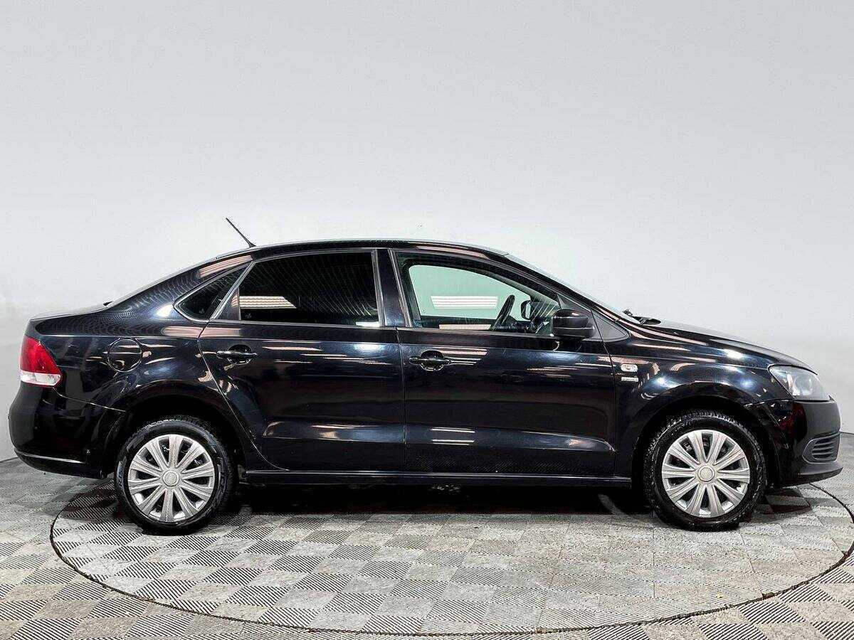 Volkswagen Polo с пробегом — 2013 год. Фото: #3