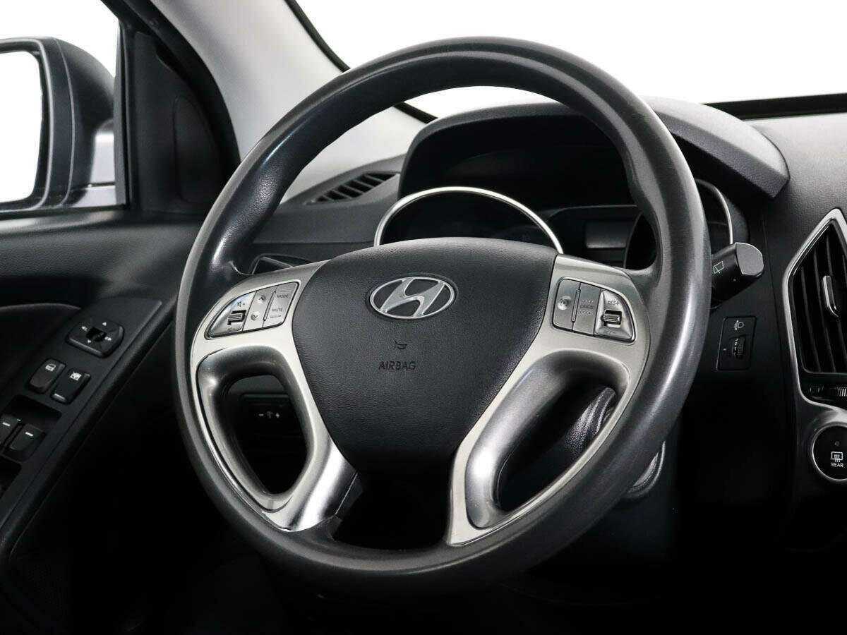 Hyundai ix35 с пробегом — 2011 год. Фото: #11