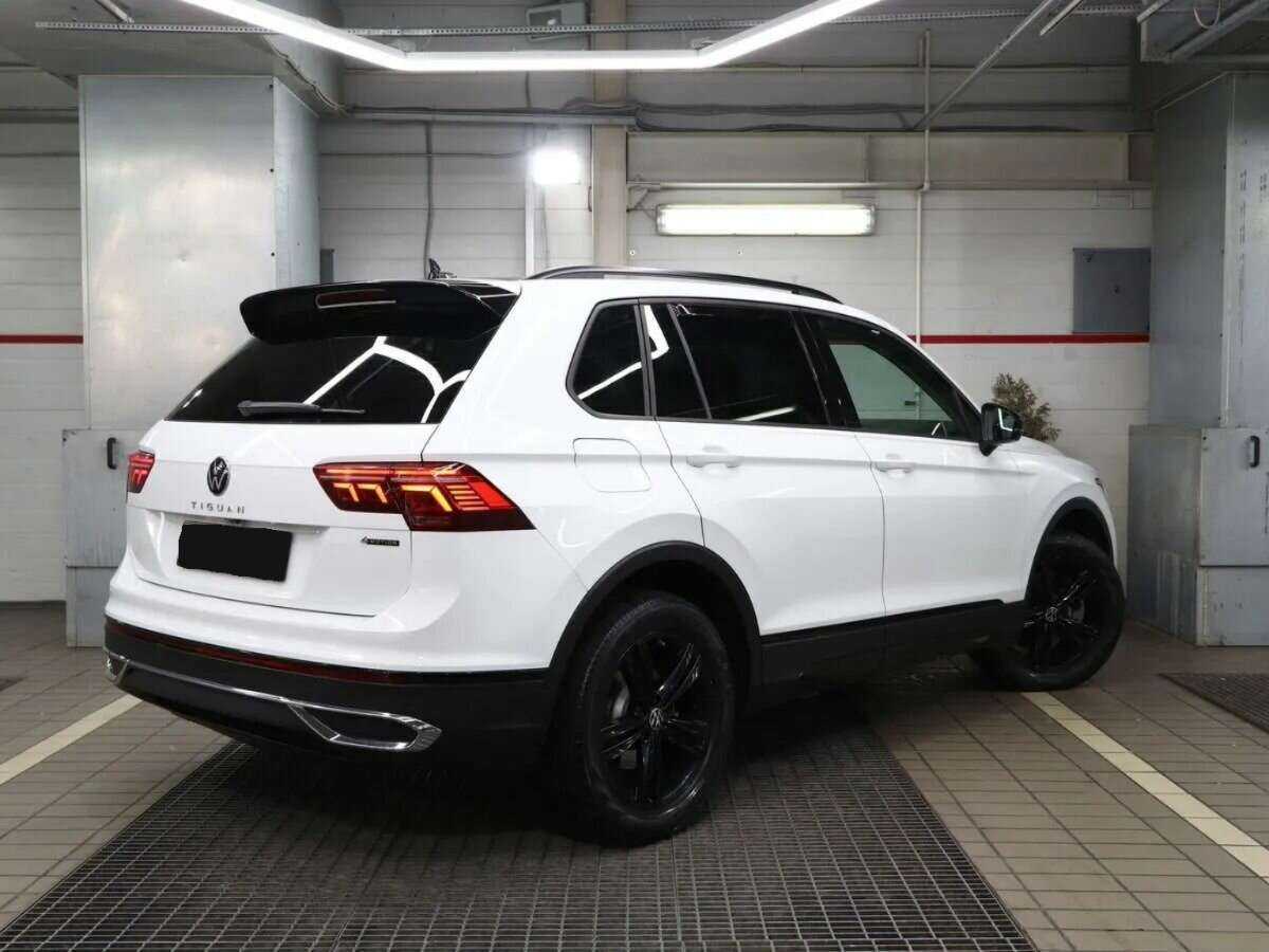Volkswagen Tiguan с пробегом — 2021 год. Фото: #1