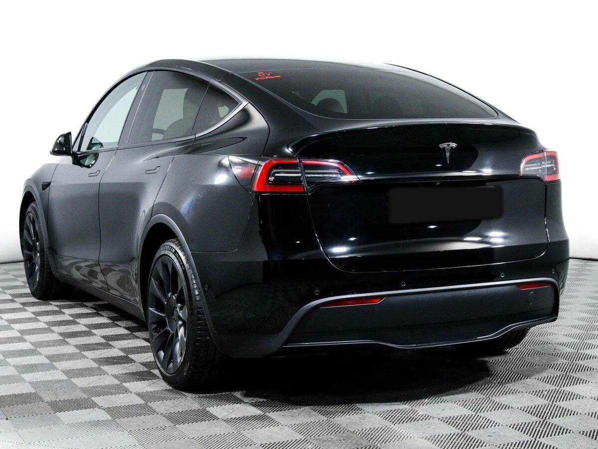 Tesla Model Y с пробегом — 2022 год. Фото: #6