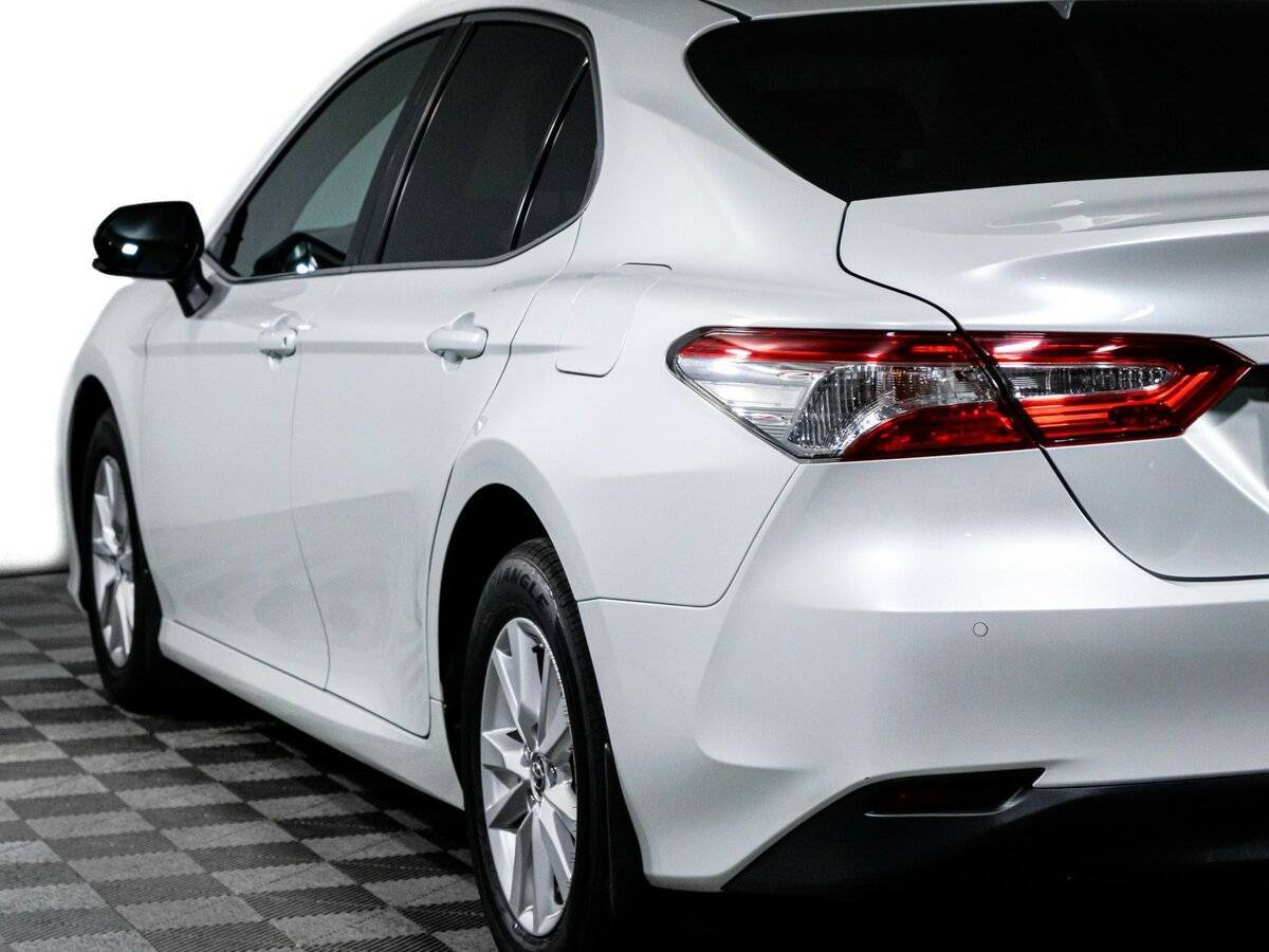 Toyota Camry с пробегом — 2019 год. Фото: #19