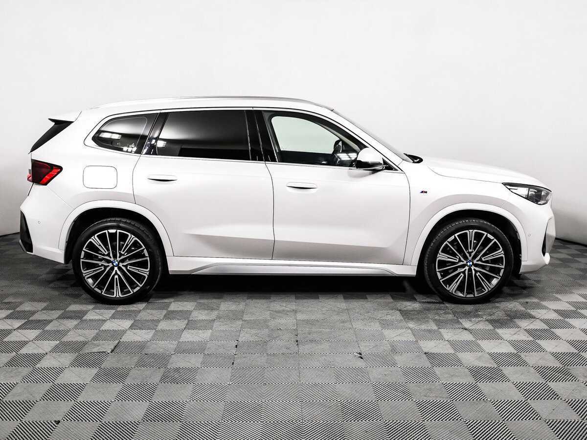 BMW X1 с пробегом — 2024 год. Фото: #3