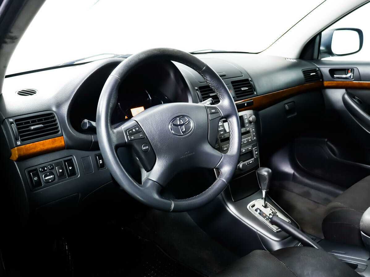 Toyota Avensis с пробегом — 2007 год. Фото: #12