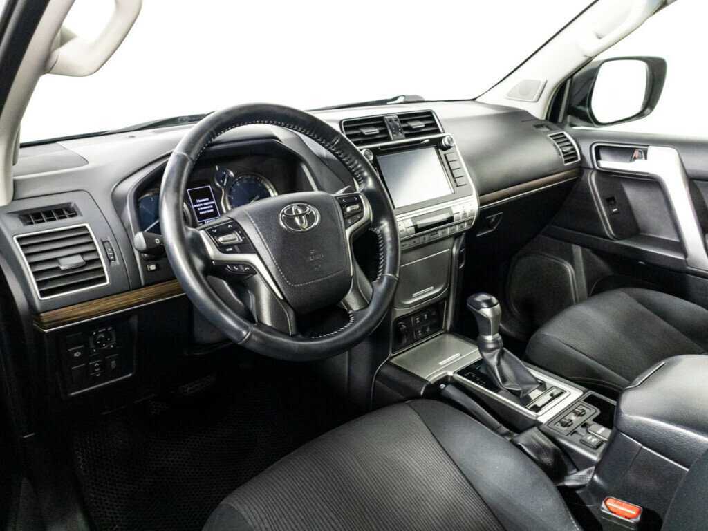 Toyota Land Cruiser Prado с пробегом — 2018 год. Фото: #10